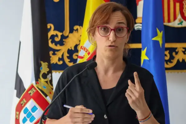 The Government denies a health “collapse” and demands spaces in Ceuta to care for migrants
