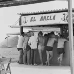 The beach bar, praise and vindication of a popular institution