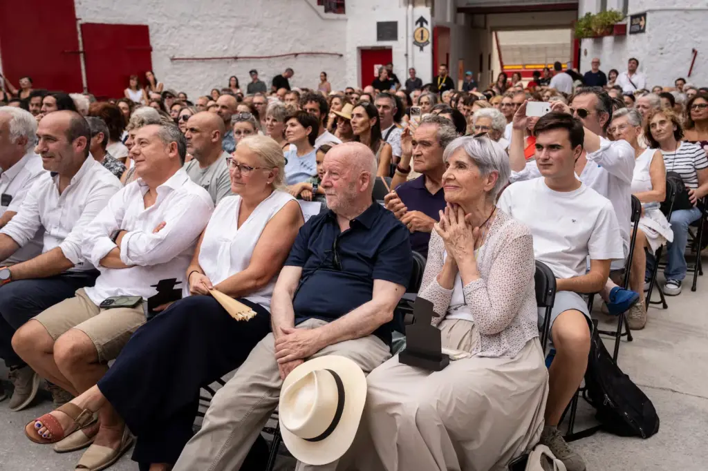 The Flamenco On Fire Festival is linked to the territory with a tribute to the running of the bulls festival