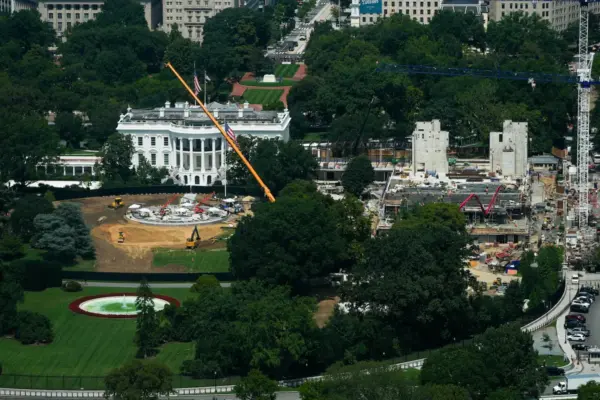 The Supreme Court allows Trump to continue, for now, with the construction of the ballroom at the White House