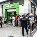 Latest news on immigrant entry to Ceuta, live | Ceuta tries to regain normality with police and military controls on the streets