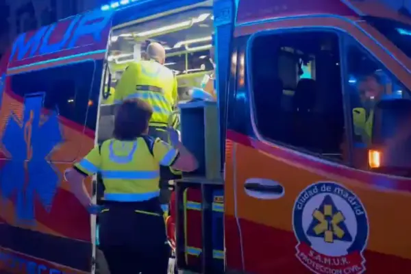 The night leaves two seriously injured in two fights, one in a nightclub and another next to the Puerta del Sol
