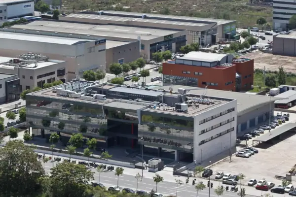 Six bids compete for the Generalitat of Catalonia's telecommunications megacontract