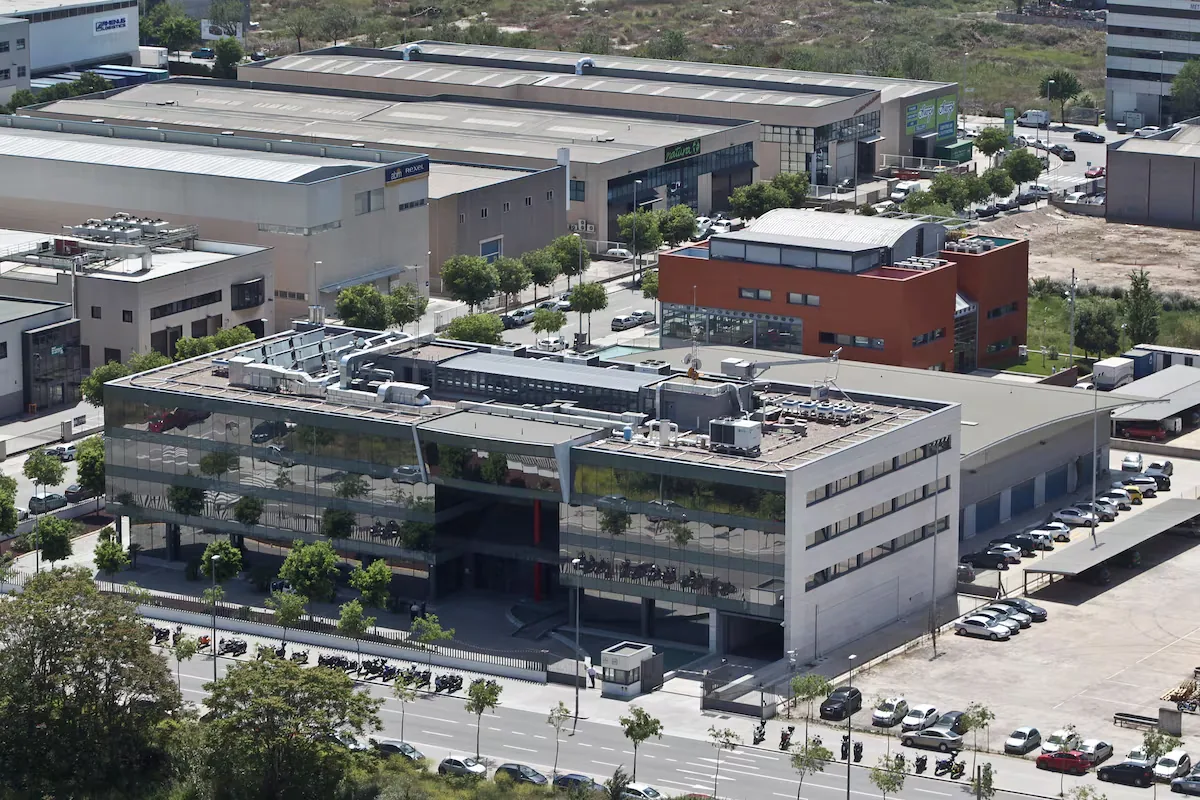 Six bids compete for the Generalitat of Catalonia's telecommunications megacontract