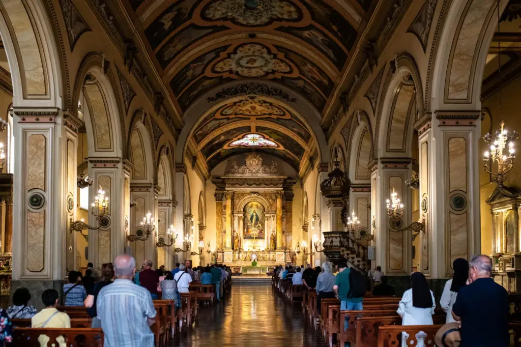 Chilean youth do not believe in the Church: tarot, reiki, and astrology create a new spirituality
