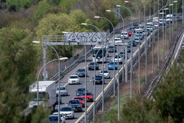 The DGT issues a warning for the eclipse: 1.5 million trips and no stopping on the shoulder