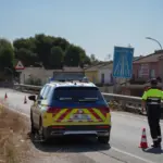 Five injured, three of them in critical condition, after a car overturns on a rural road in Lleida