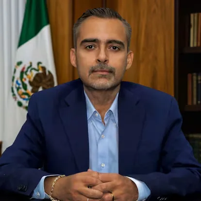 The list of Mexican politicians who have made their US visa revocation public