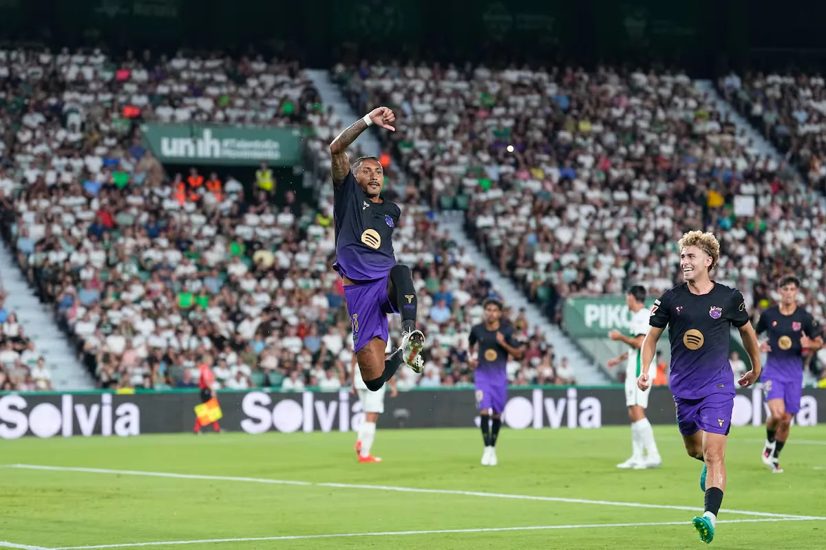 The Flick brand prevails at Barça, who crush Elche in their League debut