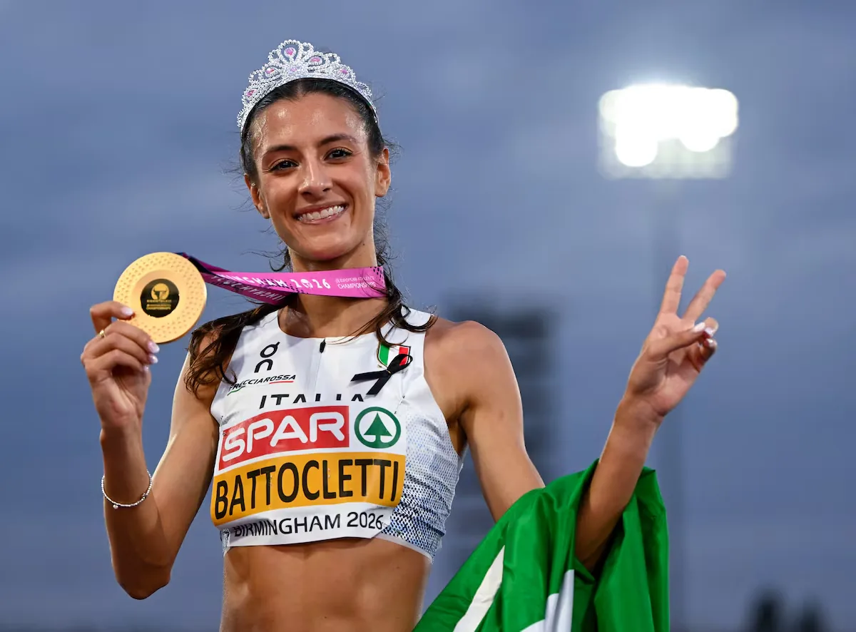 Battocletti, queen of the background again