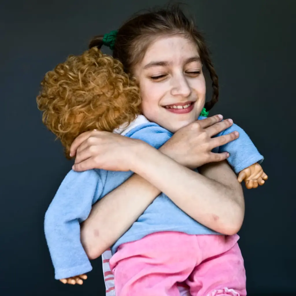 Victoria Bodean, the mother with cerebral palsy who shows the world how to overcome the barriers of a disability