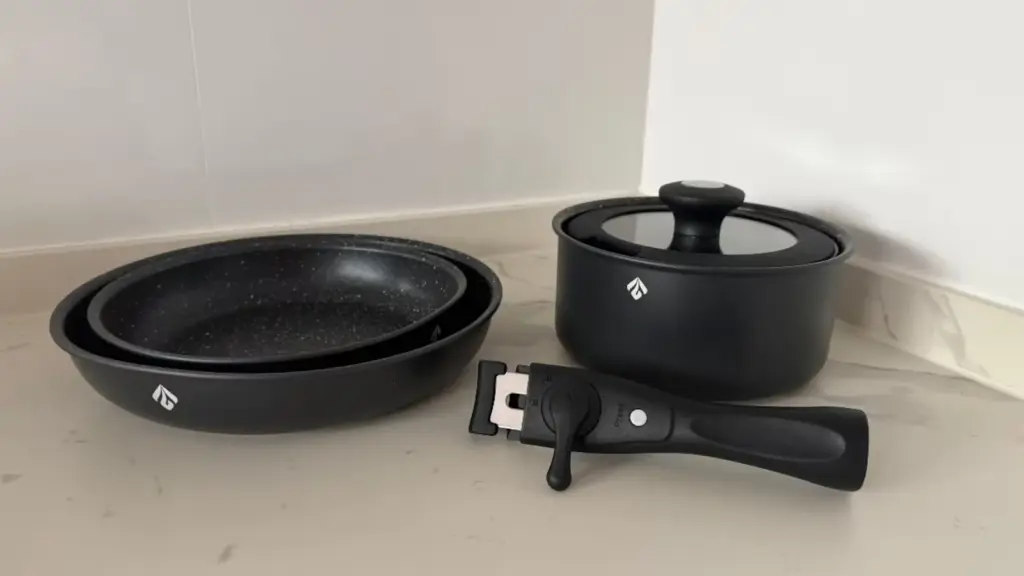 These are some of the best pots and pans with removable handles that can be bought on Amazon