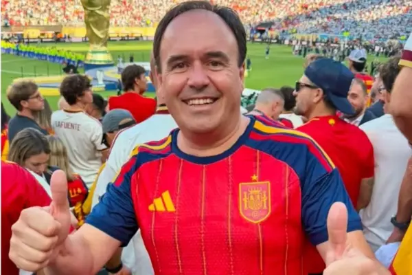 An association files a complaint against Pérez Llorca before the TSJ for the invitation given to him by the Football Federation for the World Cup final