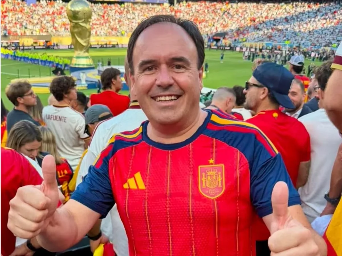 An association files a complaint against Pérez Llorca before the TSJ for the invitation given to him by the Football Federation for the World Cup final