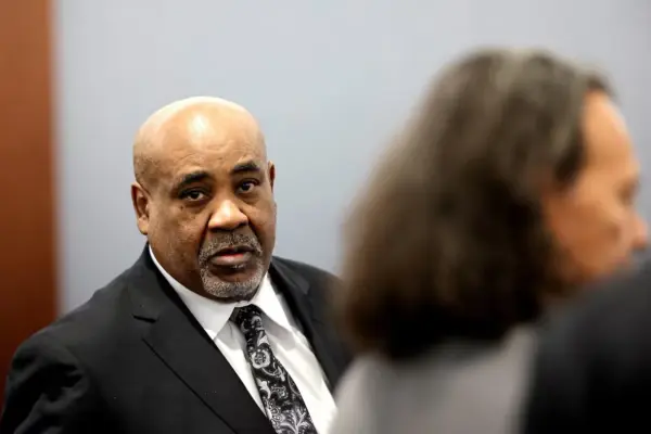 ¿Por qué juzgan a un hombre por el asesinato del rapero Tupac Shakur 30 años después de su asesinato?