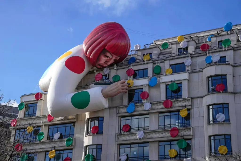 Yayoi Kusama, the artist who turned polka dots into an exponent of psychedelia, dies at 97