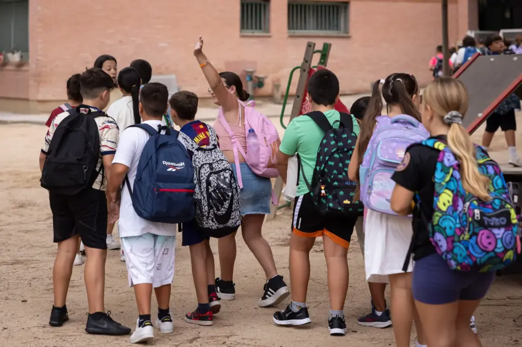 School calendar 2026-2027 in Spain: start of the school year, public holidays and school breaks in each autonomous community