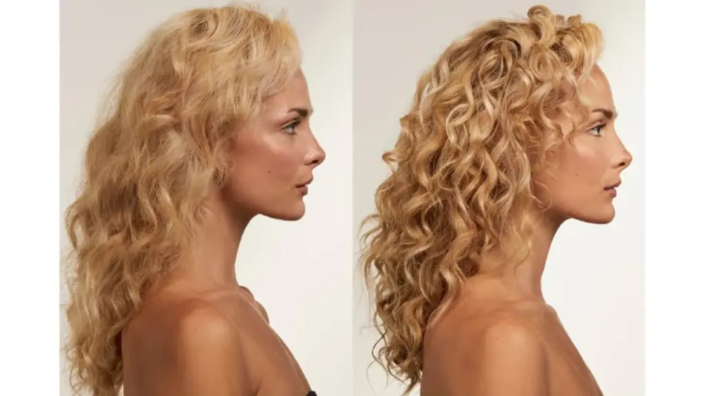 This shampoo for blonde hair in summer provides softness and shine.