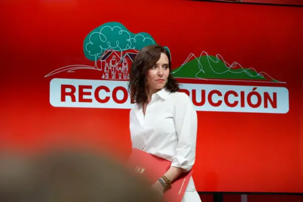 The PP asks its officials and deputies to publicly support Ayuso amid the crisis over the penthouse purchase: “We ask you to collaborate by posting positive comments”