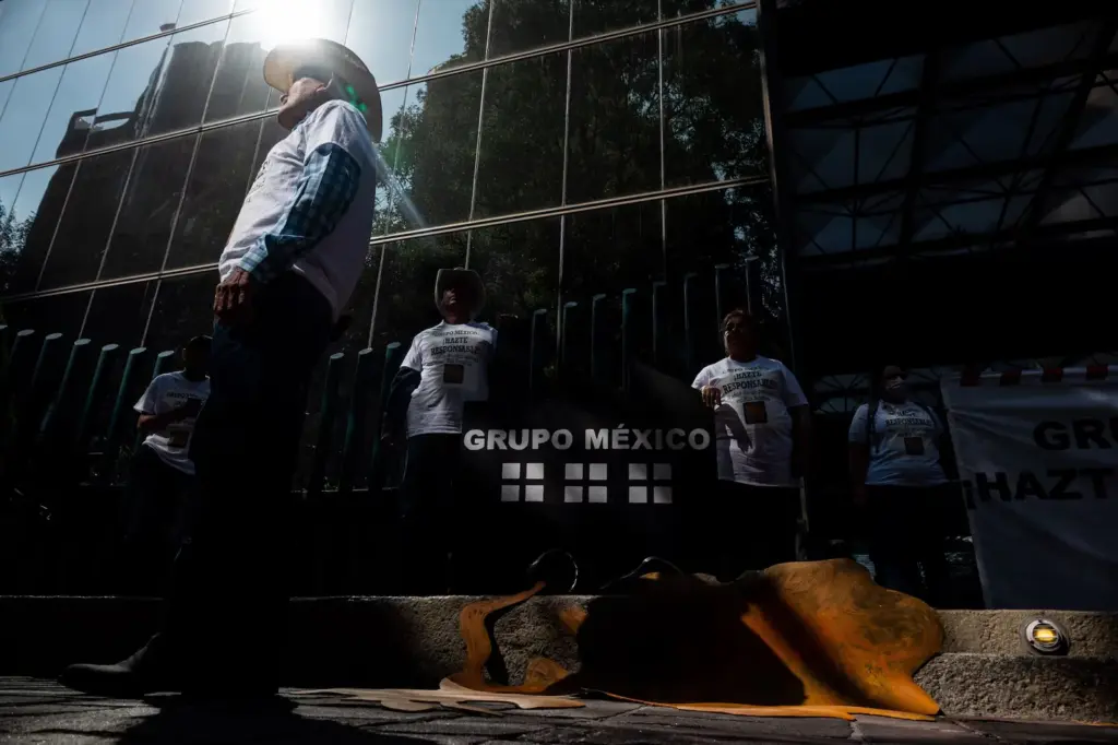 A ghost hospital and 12 years of abandonment: survivors of the toxic spill in the Sonora River demand help and reparation