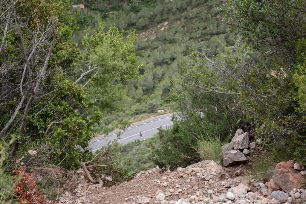 On the road where Isak Andic died: “I turned off the TV 10 years ago. I didn't know anything”