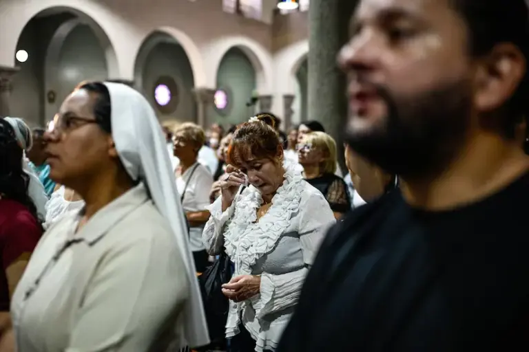 Earthquake survivors in Venezuela take refuge in faith
