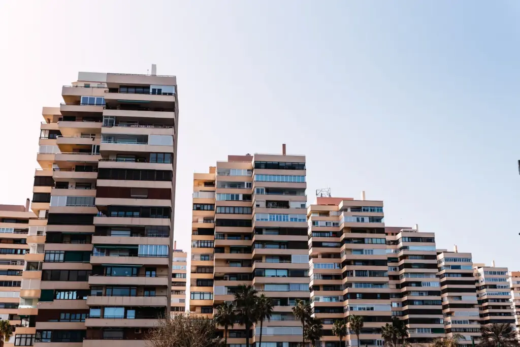 From Cicero to Marina d’Or, rise and fall of the second home culture