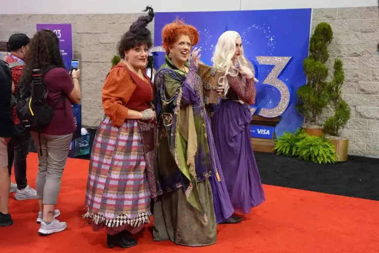 When 100,000 adults dress as Disney princesses: D23 showers Southern California with millions