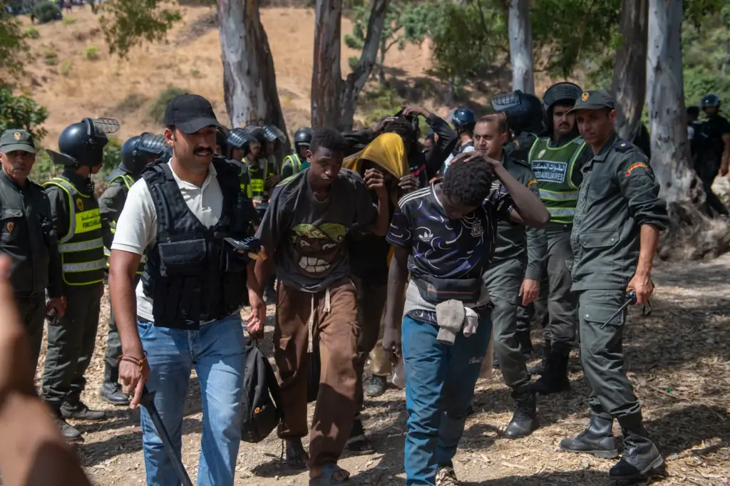 Morocco displays its maximum strength as guardian of the Ceuta border