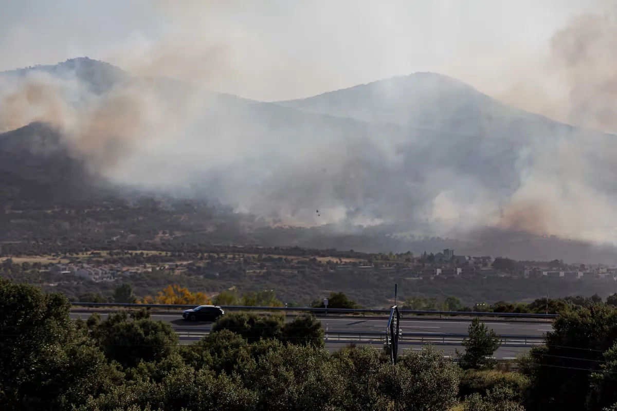 Residents evacuated due to wildfires in Segovia return to their homes after the situation improves
