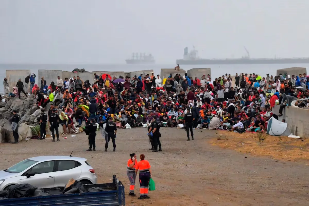 The mafias charge migrants 9,000 euros for the mass entry in Ceuta to take them by boat to the Peninsula