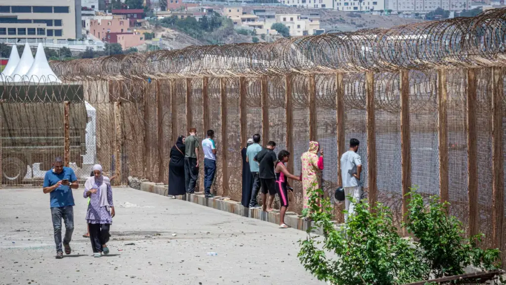 The message of the exodus: “The border is open and you can cross without papers”