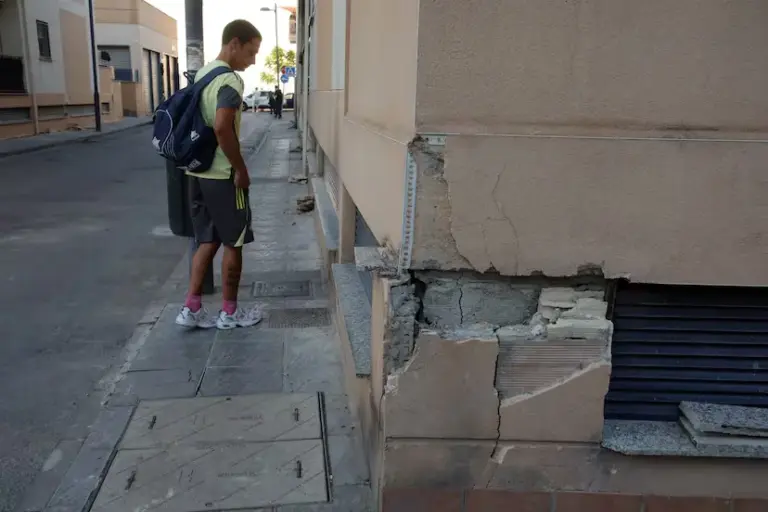 Six earthquakes mark the night in Granada after Tuesday's magnitude 4.8 earthquake