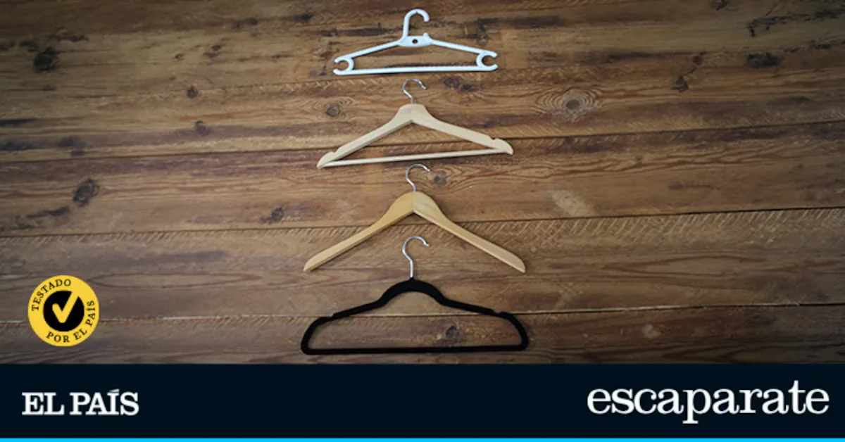 We compare the best hangers for hanging clothes