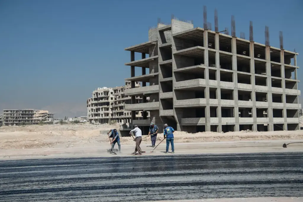 The dangerous return to Syria after the war: surviving in a tent among the rubble, in a land sown with explosives