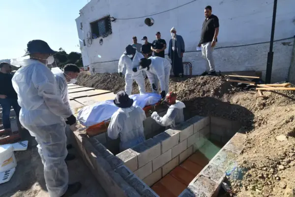 Ceuta buries the first migrants who died in the avalanche in El Tarajal