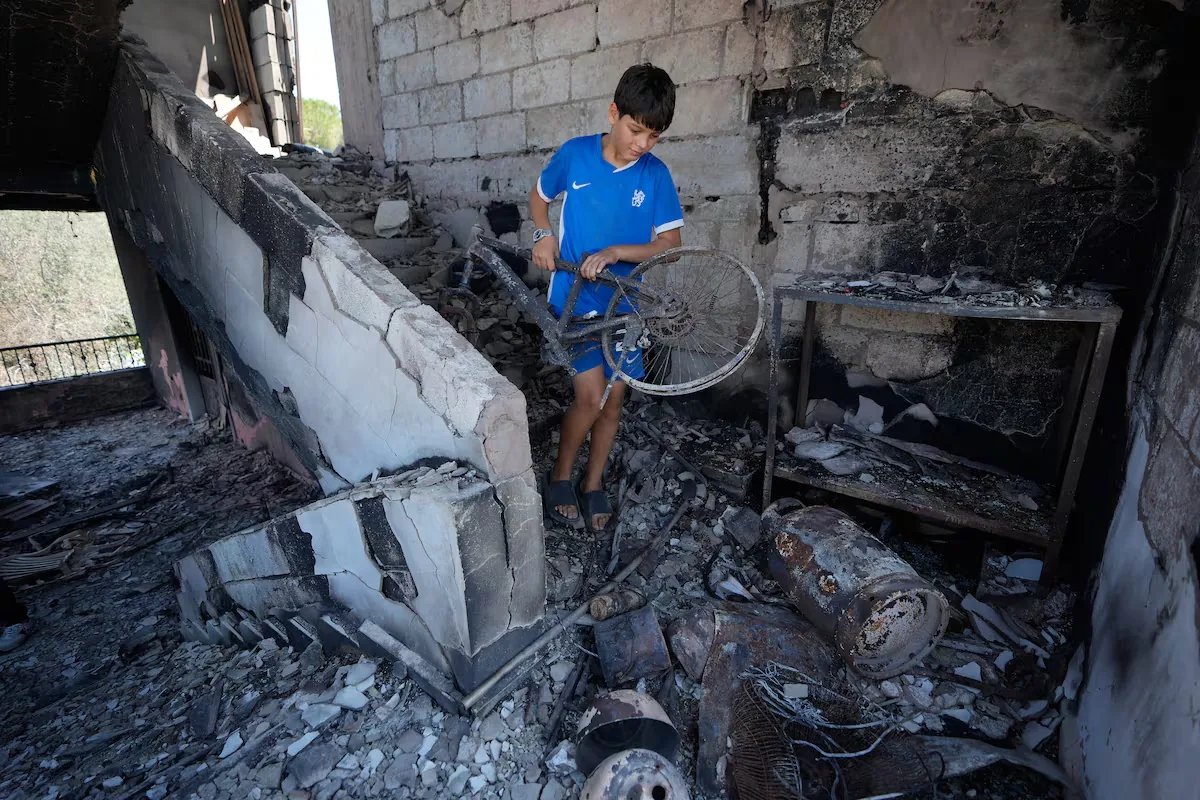 Israel announces the first eviction order in Lebanon since the peace agreement announced by the US in June
