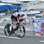 Pogacar, leader from the outset in the Vuelta by nine hundredths