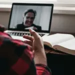 ‘Online’ degrees with high employability: the university that connects distance learning with employment