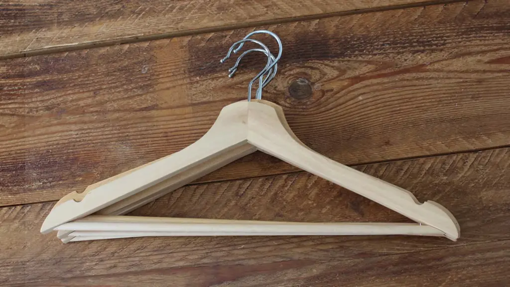 What are the best hangers for hanging clothes? We choose the winner.