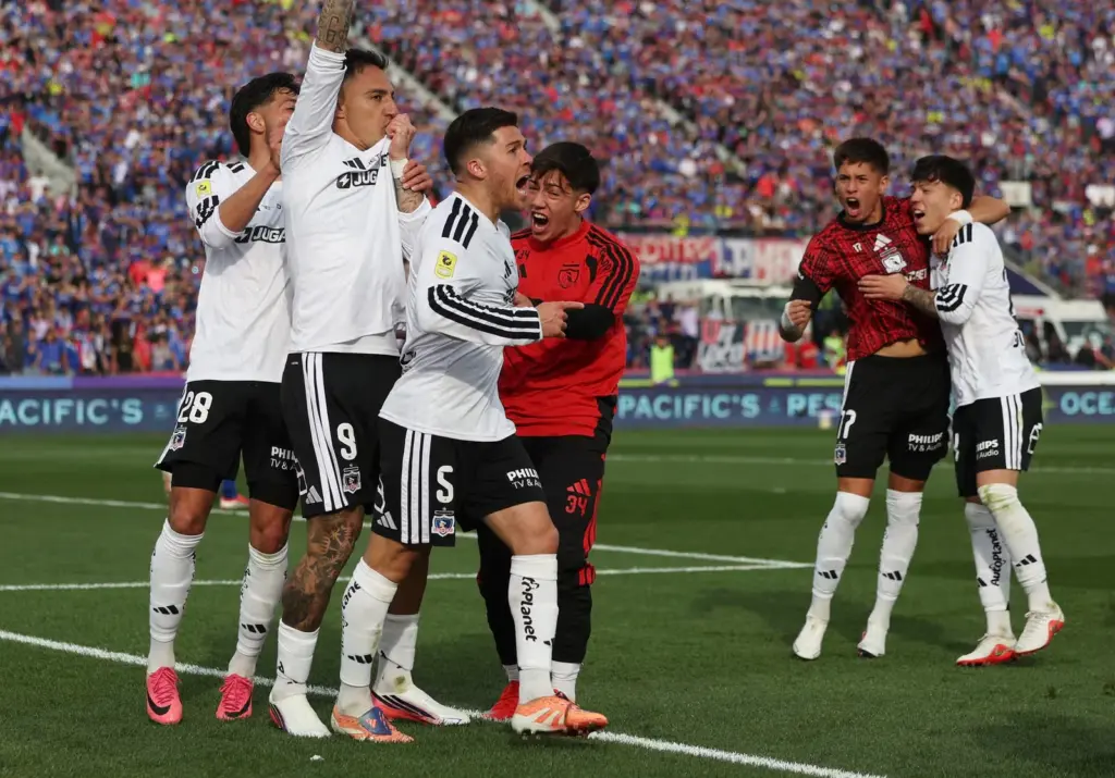 Colo Colo beats Universidad de Chile and is one step away from the 35th title