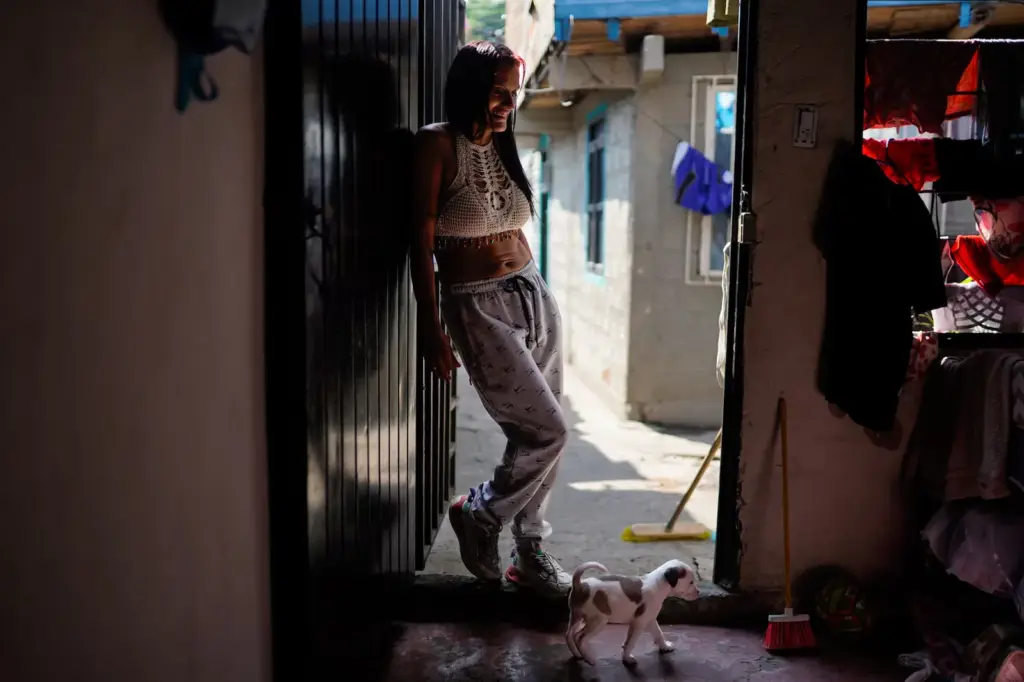 Mayerli, from sleeping on the street to rescuing lives from the rubble of the earthquake in Cali