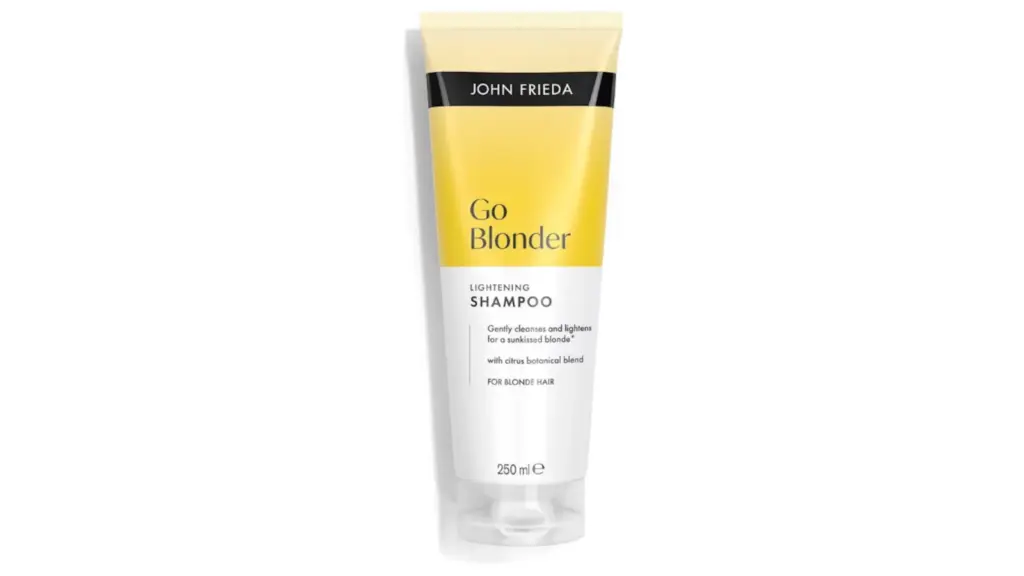 This shampoo for blonde hair is ideal for caring for it in summer.