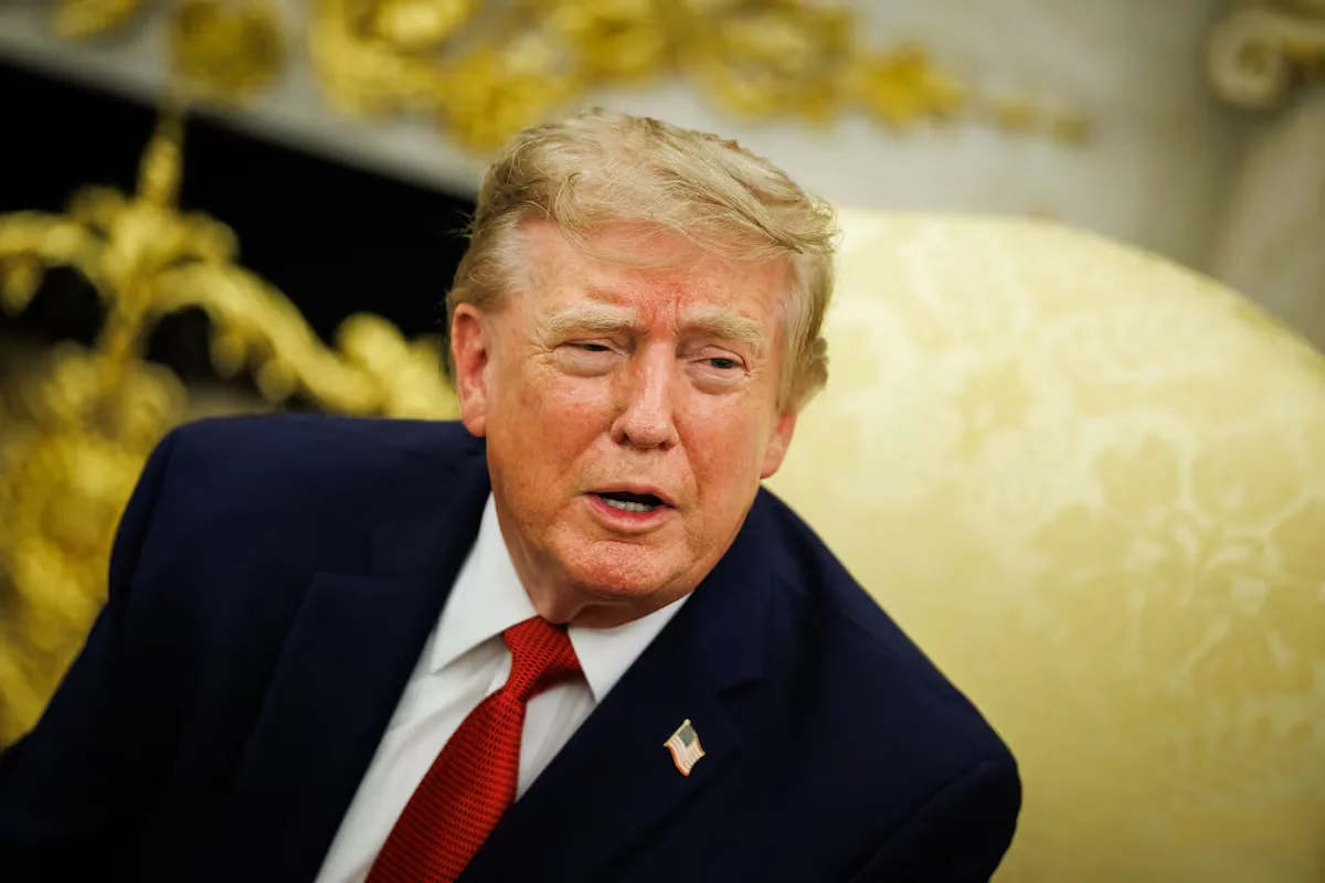 Trump declares the Strait of Hormuz "new territory of the United States"