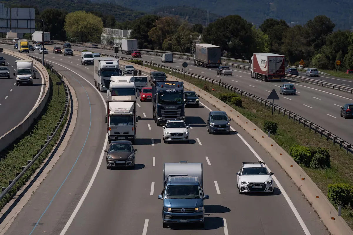 Trànsit restricts southbound truck traffic to avoid jams during the eclipse