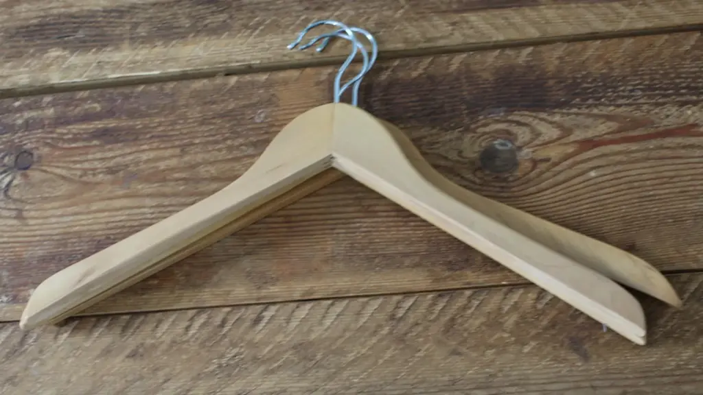 We test and rate the best hangers for hanging clothes.