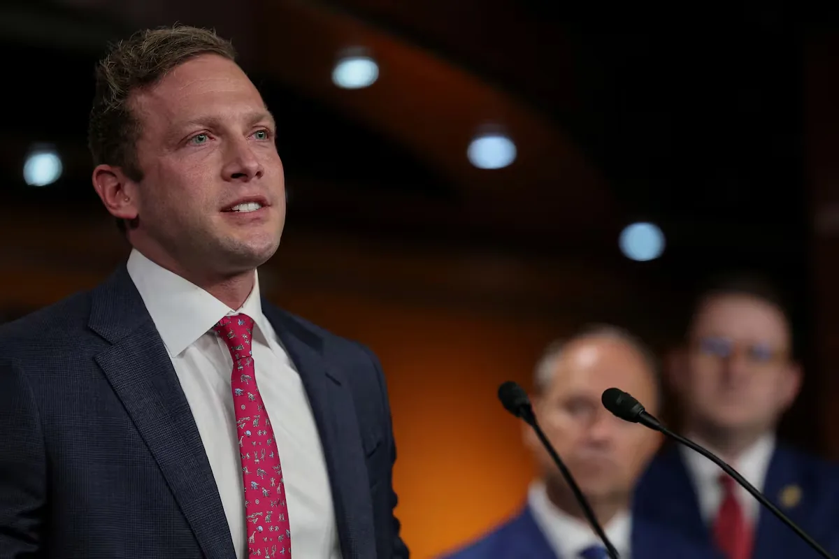 Reports of sexist violence corner Congressman Max Miller: "He is a danger to my daughter"