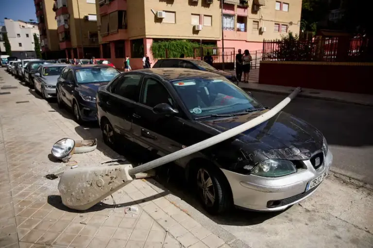 A new 4.8 magnitude earthquake shakes Granada and leaves three people with minor injuries