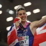 Hunt, 100m and 200m champion, fulfills her wish: “I want it all”