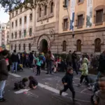 Traffic pollution around schools in Barcelona has been reduced by 40%